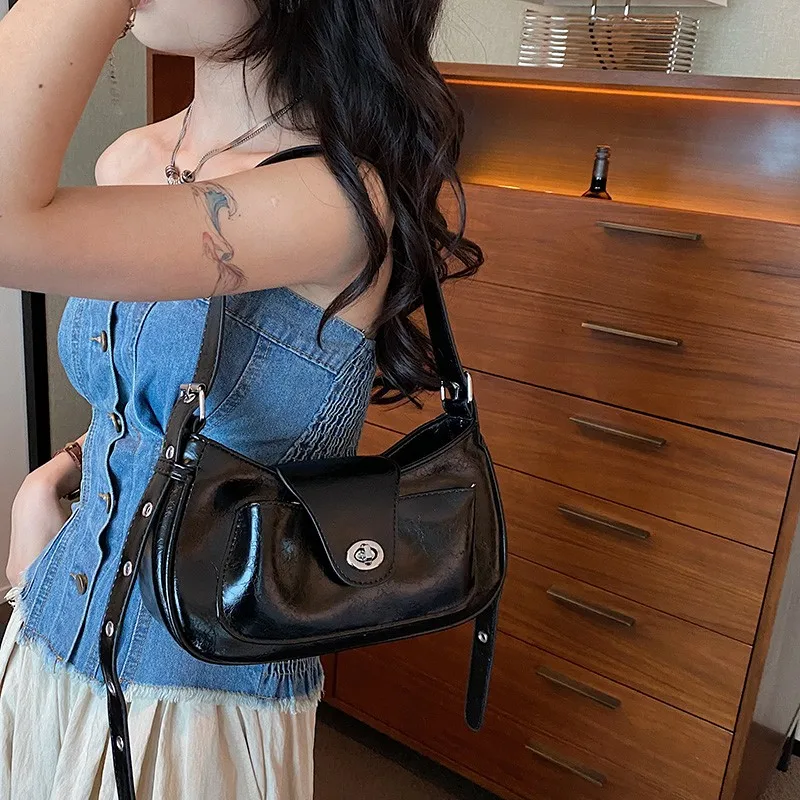 

Autumn and Winter High Quality Women's Bag Large Capacity Fashion Casual Shoulder Bag Youth Versatile Trend Crossbody Bag