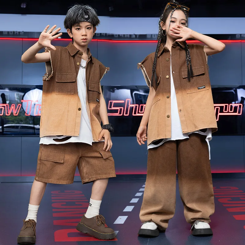 زي رقص للأطفال بدلة رائعة طقم طبول هيب هوب للأولاد طقم شورت بني علوي بدون أكمام