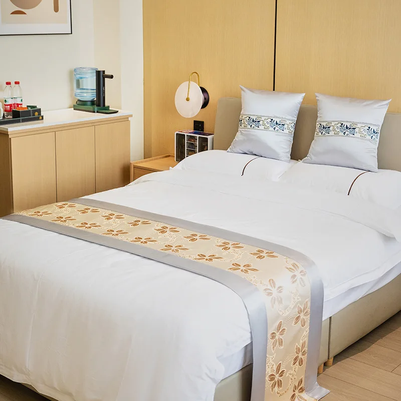 Plant Printing Bed Runner Home Decor Bedroom Bedding Scarf for Hotels Homes Guestrooms Bed Tail Towel NO Pillowcase