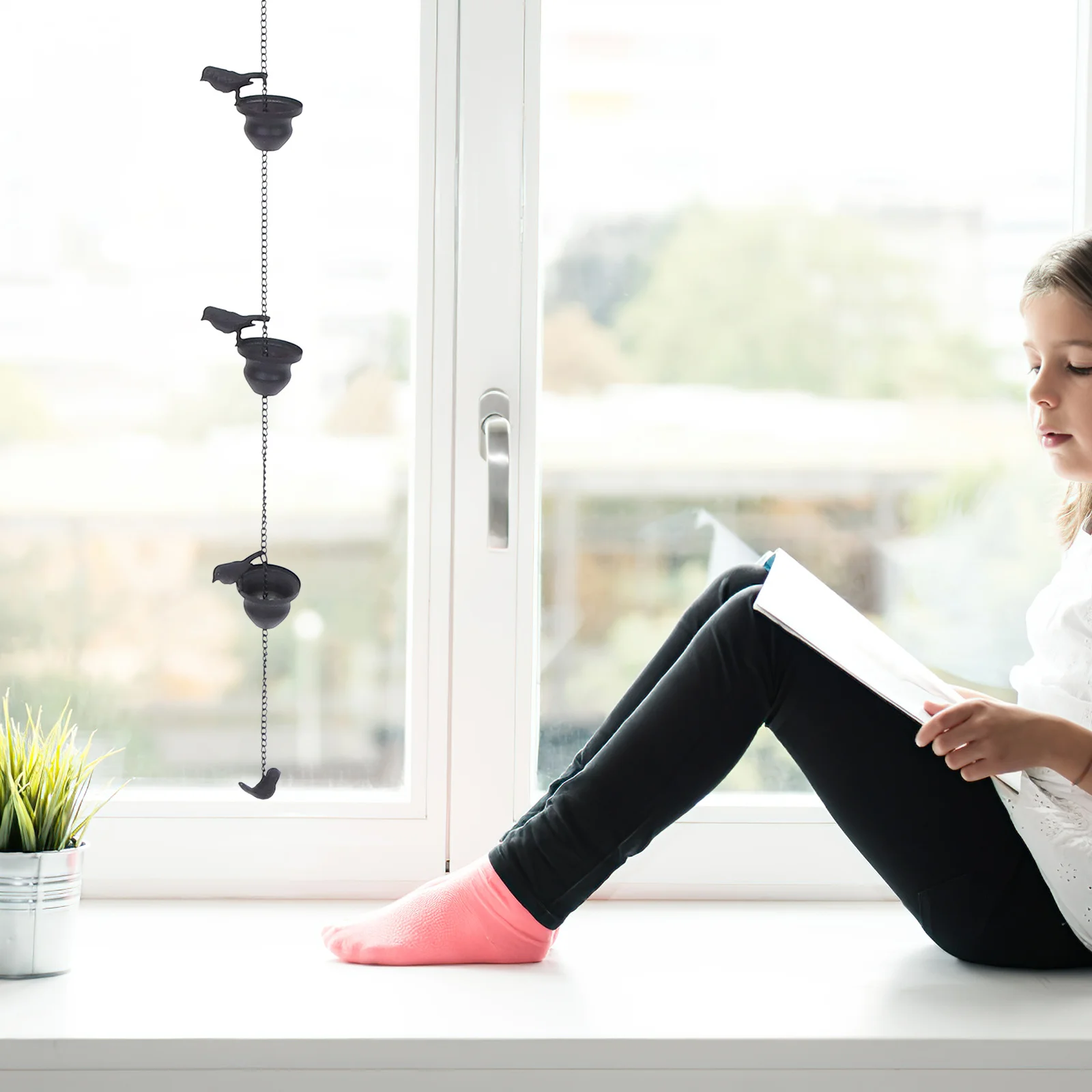 

Vintage Rain Chain Decorative Rainwater Diverter for Outdoor Space Artistic Ironwork Tranquil Ambiance Weather