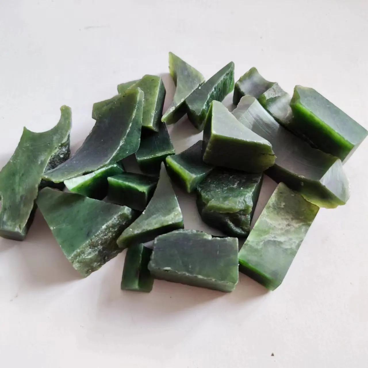 Piedra de Jade Natural, jaspeita verde Hetian, piedra de jaspe, cristales y piedras crudas, espécimen Mineral curativo, piedra decorativa para el hogar