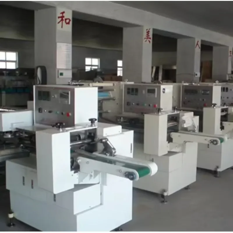 Professional Candy Packaging Pillow Type Packing Tea Three-servo Drives Multi-functional Chocolate bar Pillow Packaging Machine