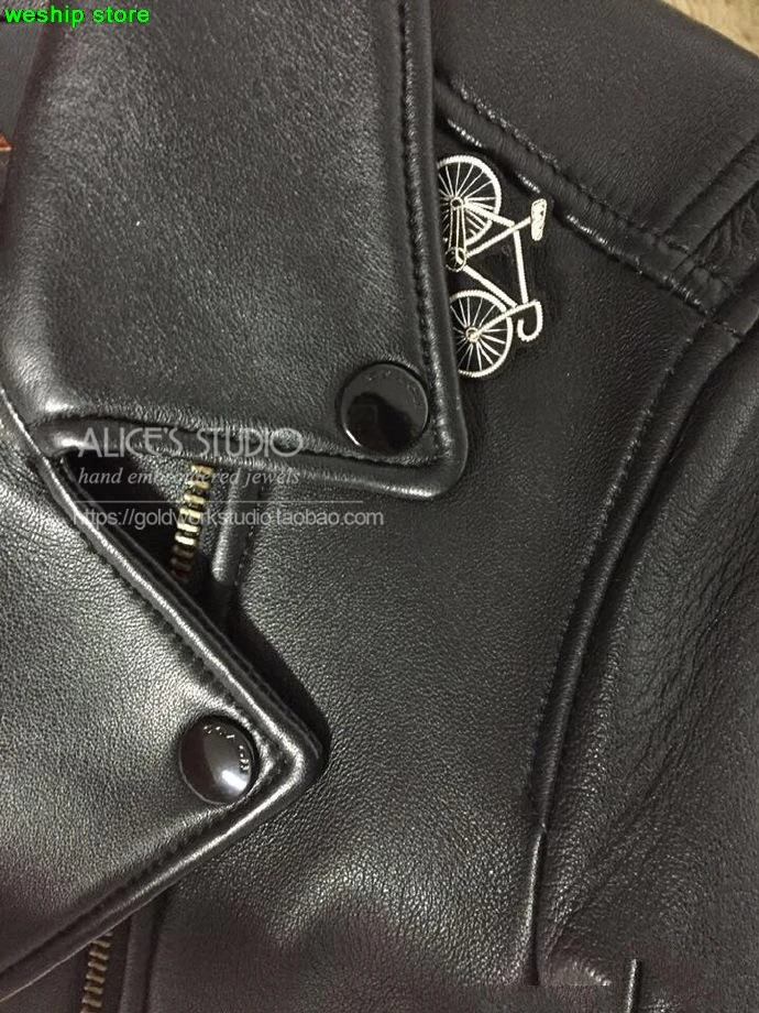 2017 DIY New High quality 3D Hand embroidered badges Silver bike Armband  applique for Coat Trousers Bag Brooch
