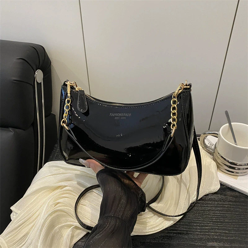Neue Modische Damen-Handtasche aus PU-Leder, Einfarbig mit Kirsch-Anhänger, Vielseitige Schultertasche, Damen-Umhängetasche für den Alltag – Detail 24
