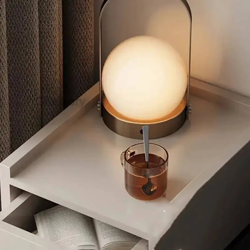 Table Trendy Bedside Classic Minimalist European Glamour Modern Nightstand Cozy Storage Comodini Camera Letto Bedroom Furnitures