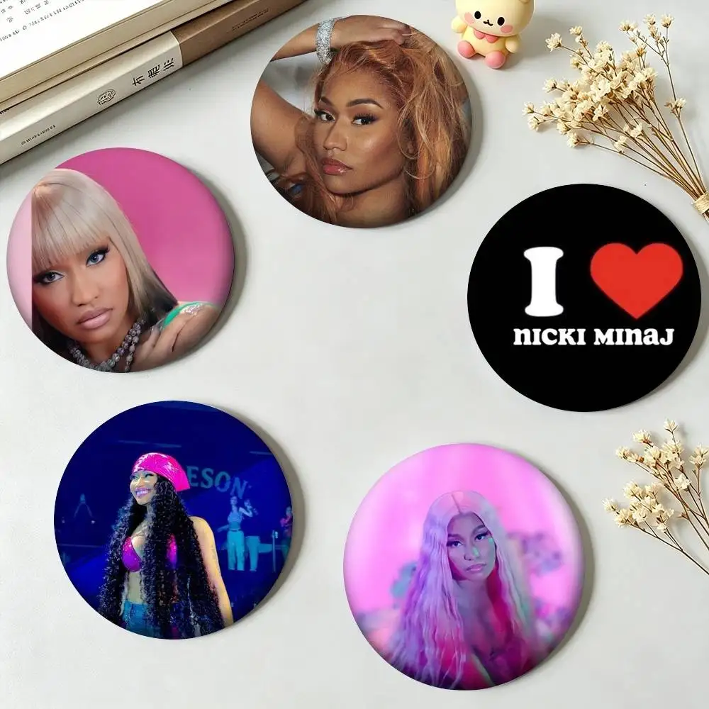 N-Nicki Minaj Queen Of Rap Pink Barbie Hip Hop  25 32 44 58 75mm Badges Personalized Round Brooches Pins Accessory Gift