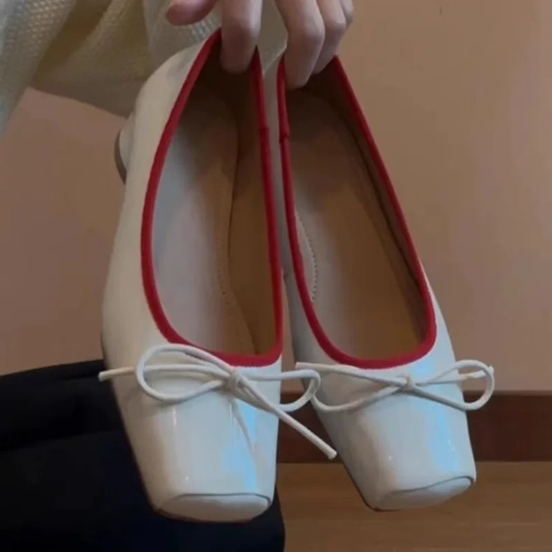 Moda in pelle verniciata Mary Jane Scarpe da donna Décolleté Scarpe da donna poco profonde Fiocco Tacco basso Eleganti tacchi alti Donna Zapatos De Mujer