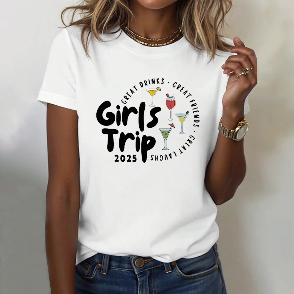 

Women's Round Neck Short Sleeve Casual T-Shirt "2025 Girls" Journey Graphic Print Tees Summer Girls Weekend Gift