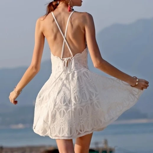 Abito in pizzo bianco Donna Vacanza estiva Senza maniche Mini abiti Bodycon Streetwear Panno chic Lady Runway Design