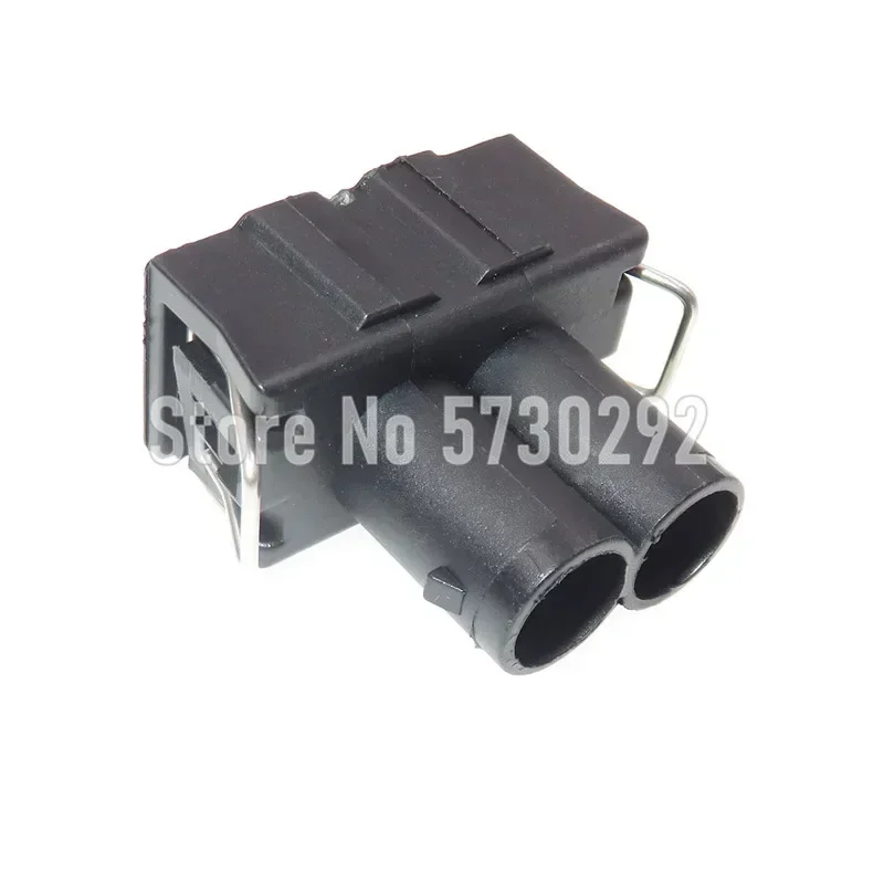 2P 357 951 772 Automotive Socket Sound Horn Wiring Harness Connector 15363600 357951772 For VW