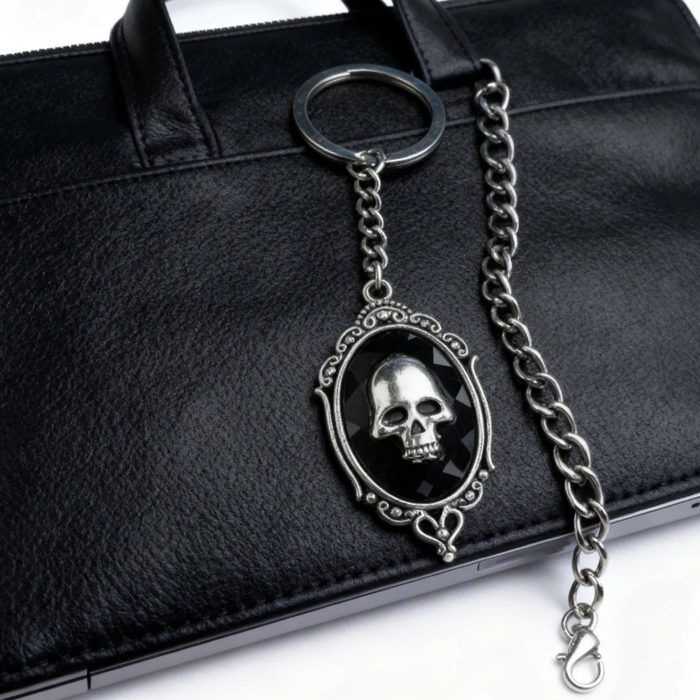 Gothic Skull Pendant Keychain Dark Vampire Halloween Jewelry for Women Men Backpack Car Keyring Accessories Key Chain Gifts