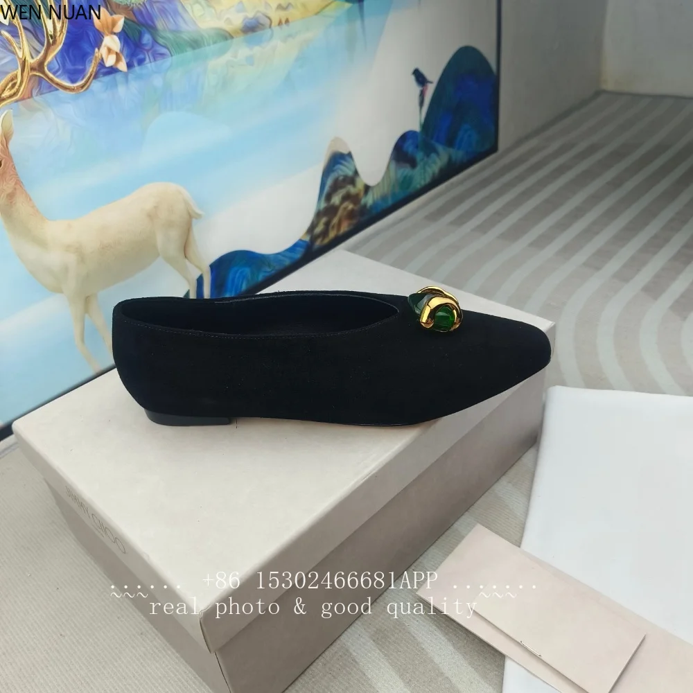 Beautiful and elegant lightweight single-heeled women's new flat leather shoes with gemstone buttons for ballet dancing
