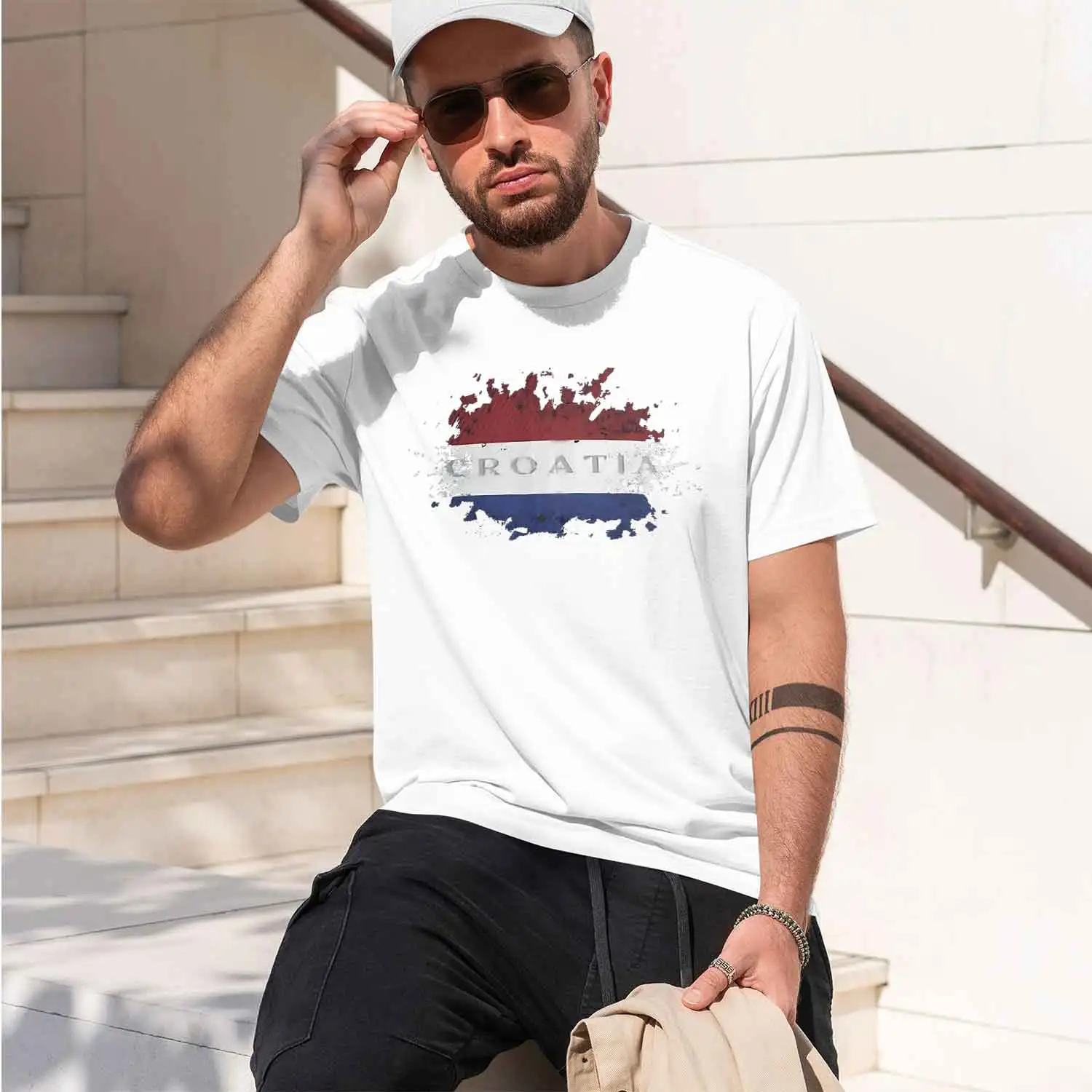 Croatia Vintage Grunge Flag Stylish Red Snap Back with CROATIA Design Blue Flag 2026 New Model Men’s Short-sleeve crewneck T-Shi