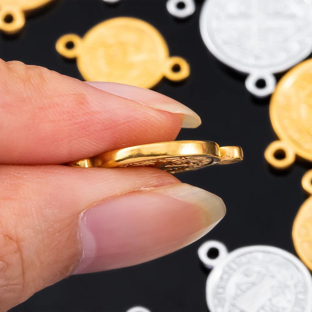 Ciondolo rotondo a doppio foro con croce in acciaio inossidabile da 5 pezzi per collana fai da te, connettore per bracciale, accessori per la creazione di gioielli religiosi