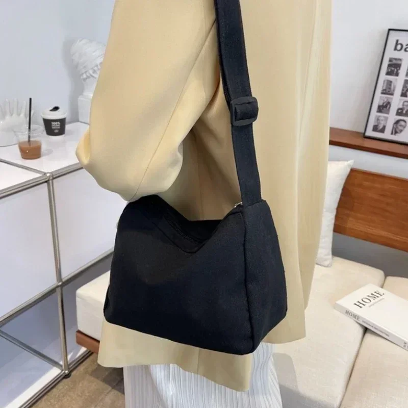 Large-capacity Shoulder Bag 2023 New Women's Fashion Simple Commuter Messenger Tote Bag Black Purses and Handbags