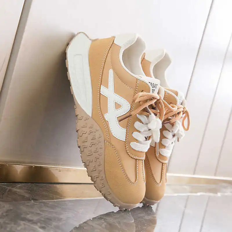 أحذية رياضية دائرية الأنف Ete أحذية رياضية لطيفة ذات قصة عالية أحذية رياضية طويلة للسيدات طقم رياضي كلاسيكي شعبي #1