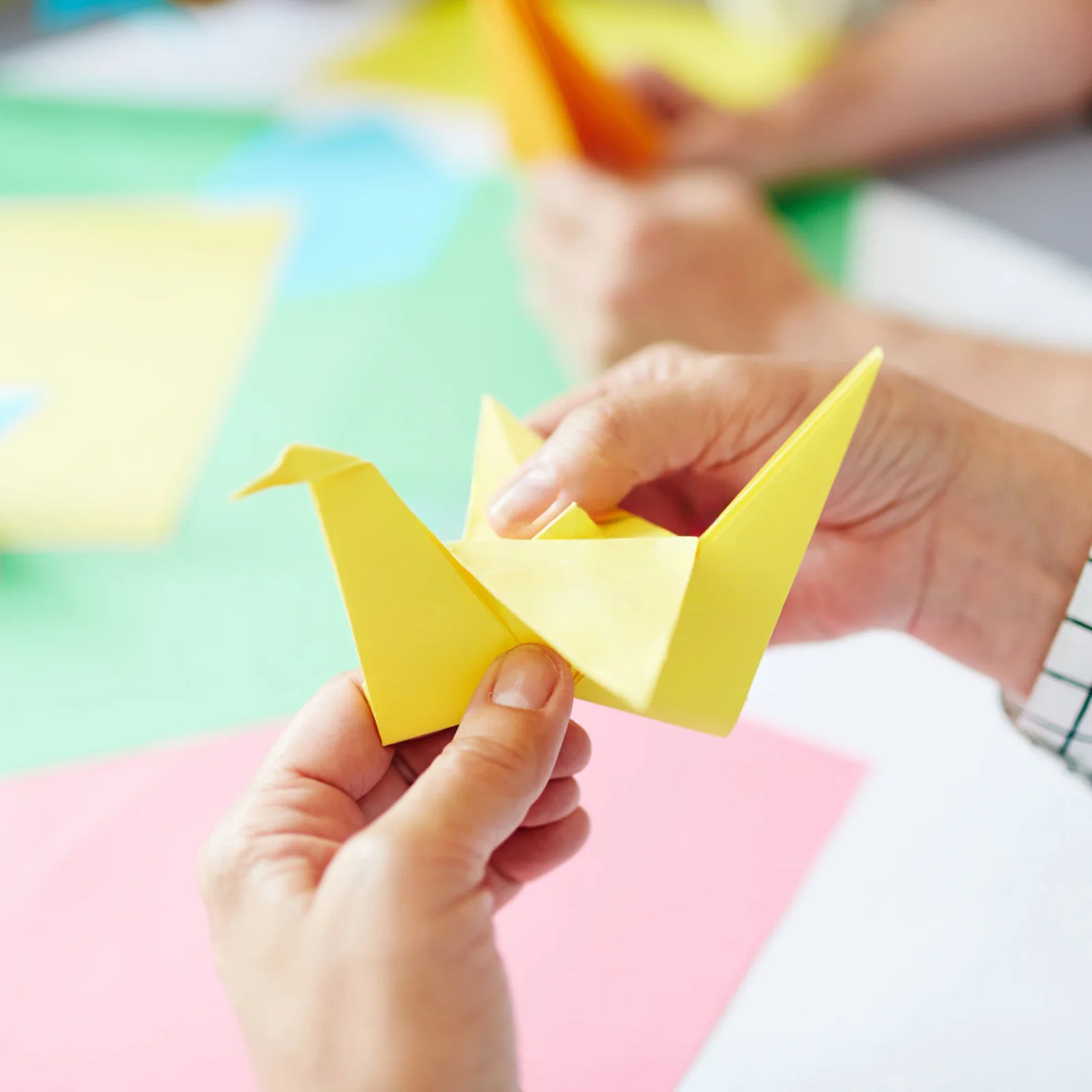 200 قطعة من ورق اوريغامي البطاقات المربعة المختلطة DIY بها بنفسك سكرابوكينغ مشاريع ملونة البطاقات الورقية الملونة