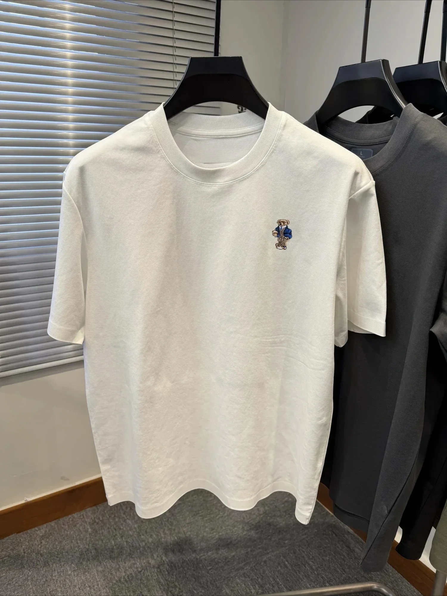 Neues hochwertiges Marken-T-Shirt für Herren mit kurzen Ärmeln und Rundhalsausschnitt, Sommermode-Boutique, Teddybär-Print, Baumwolle, koreanisches Casual-Oberteil. – Detail 6