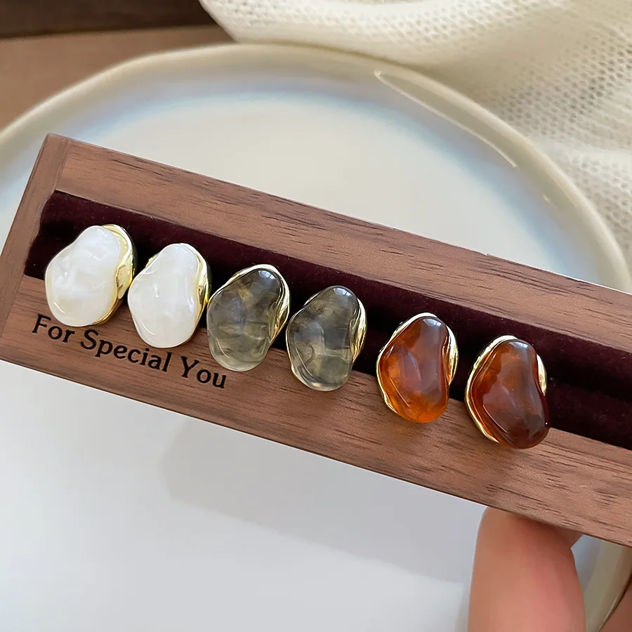 Amber Color Irregular Geometric Resin Stud Earrings for Women Simple Unique Girl Jewelry Accessories Christmas Gift
