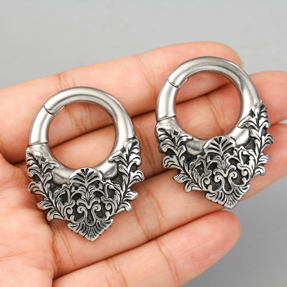Casvort 2PCS Stainless Steel Ear Weights Hanger for Pierced Ears 4G 5mm Magnetic Clicker Ear Gauges Vintage Flower Vines Pattern