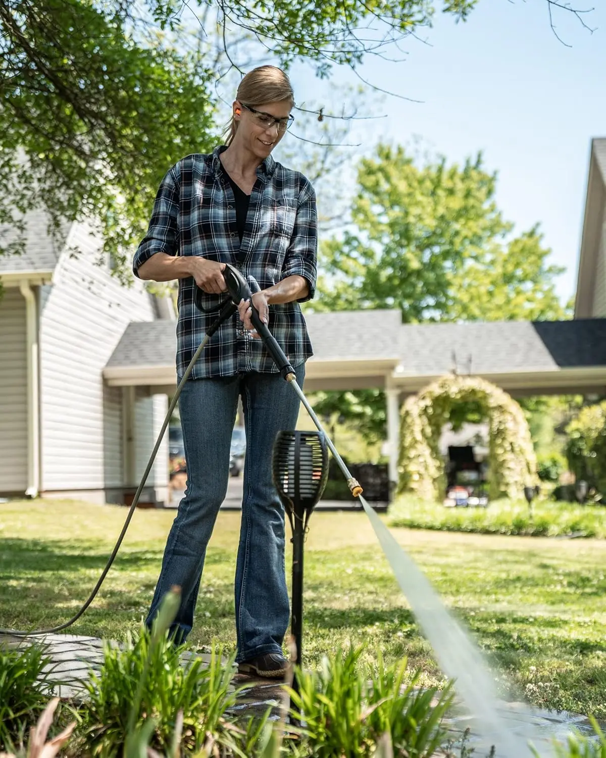 

Simpson Cleaning MS60773(-S) MegaShot 2800 PSI Gas Pressure Washer, 2.3 GPM, Honda GCV160 Engine, Includes Spray Gun