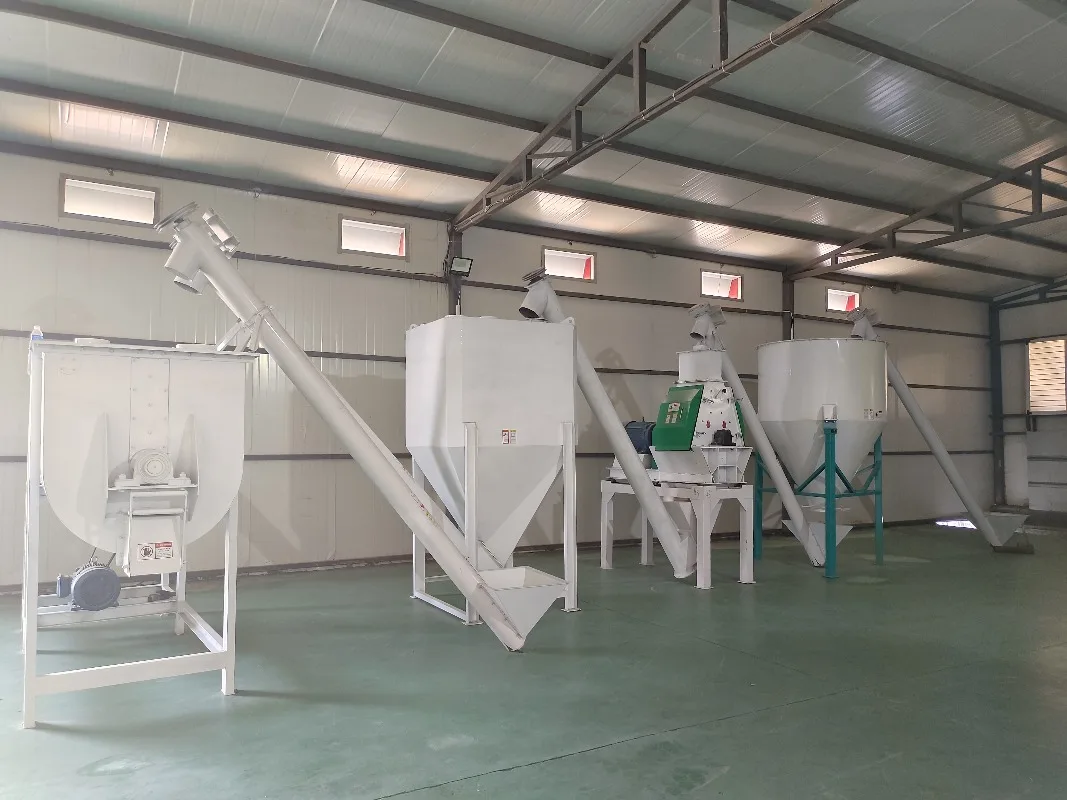 200-500 kg Farm Peletizadora De Alimento Animal Feed Processing Machine Chicken Feeder Production Line