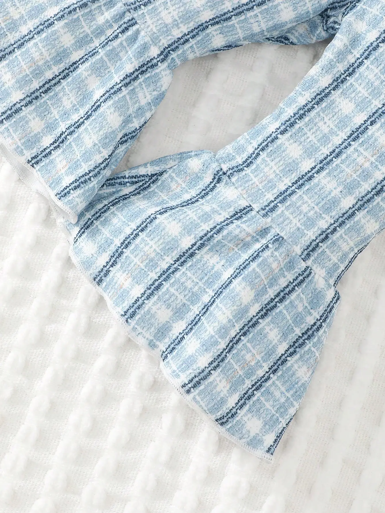 0-2 فتاة عصرية لطيف رومانسية بيضاء حفرة قطاع الربط الأزرق متقلب كم طويل مع السراويل البطن الزرقاء و Hairba