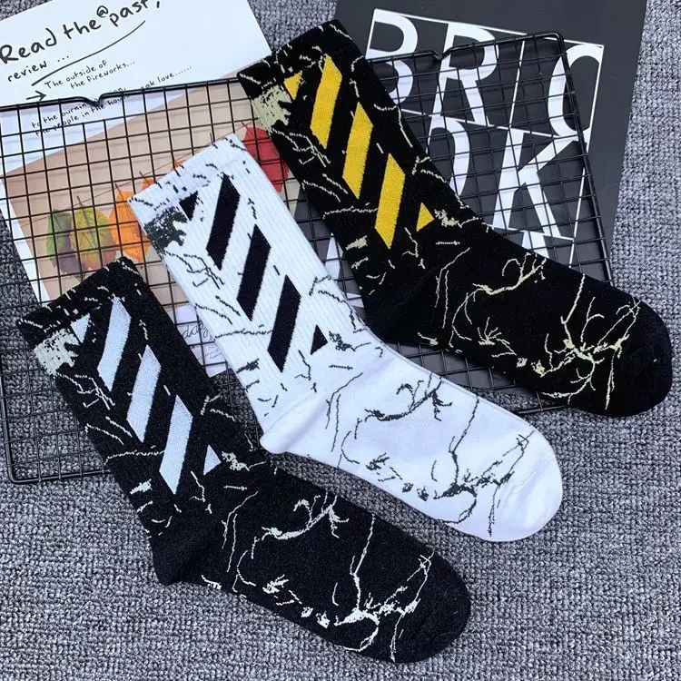 Calzini da uomo Primavera Estate Traspiranti Stati Uniti Street Skateboarding Calzini moda Hip Hop Calzini sottili tinta unita all'ingrosso
