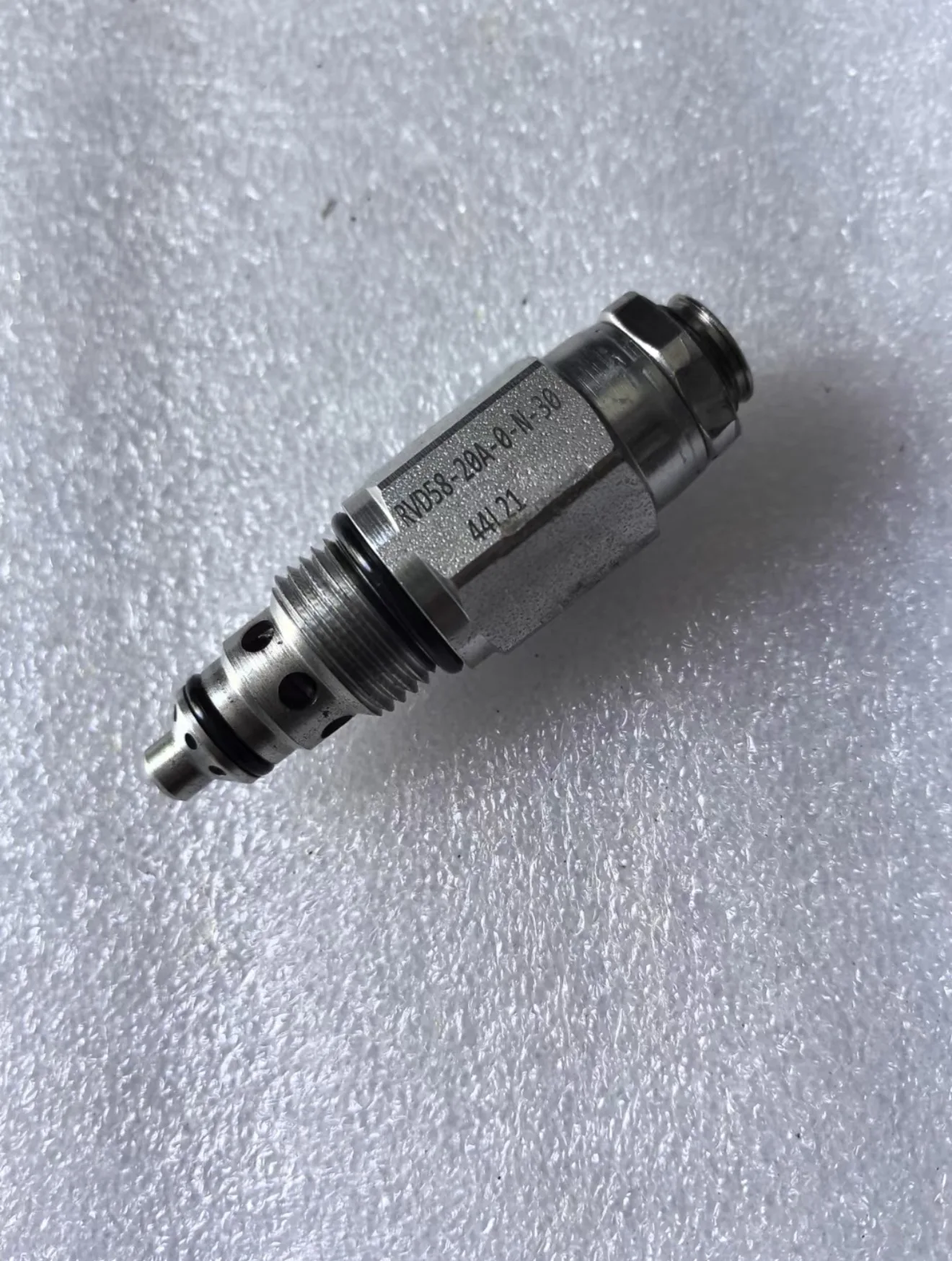 HydraForce RVD58-20A-O-N-30 plug-in valve overflow valve, original stock