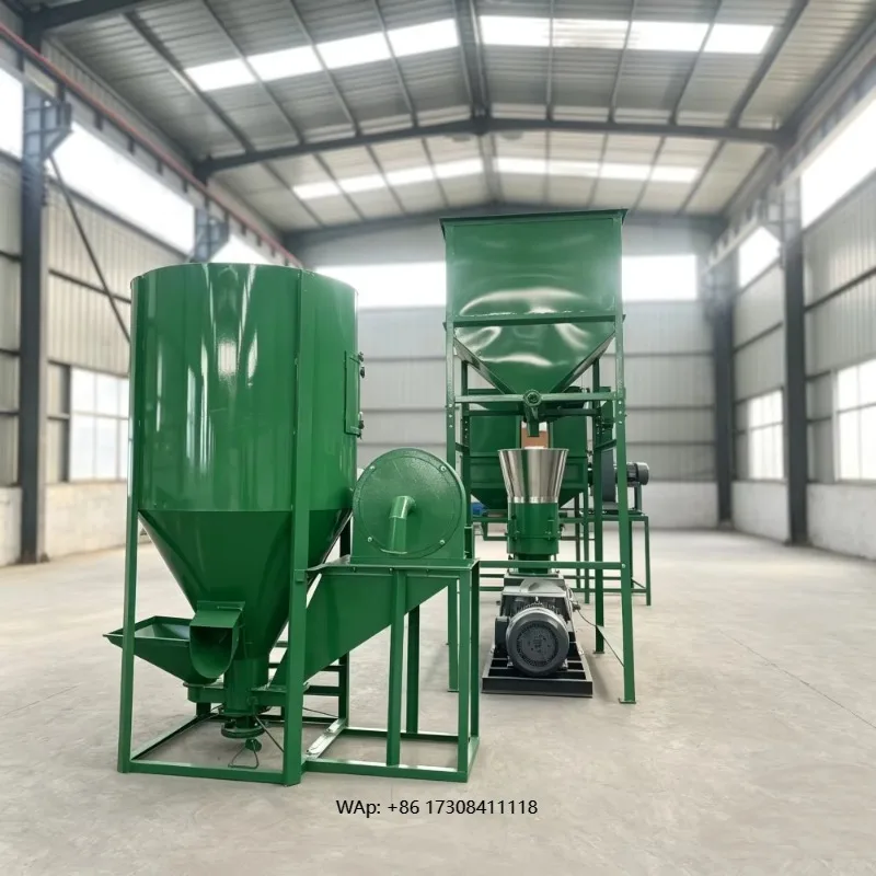 Strong Power Vertical Type Feed Crusher Mixer Machine 3000kg/h Wear-Resistant for Large Livestock Farm