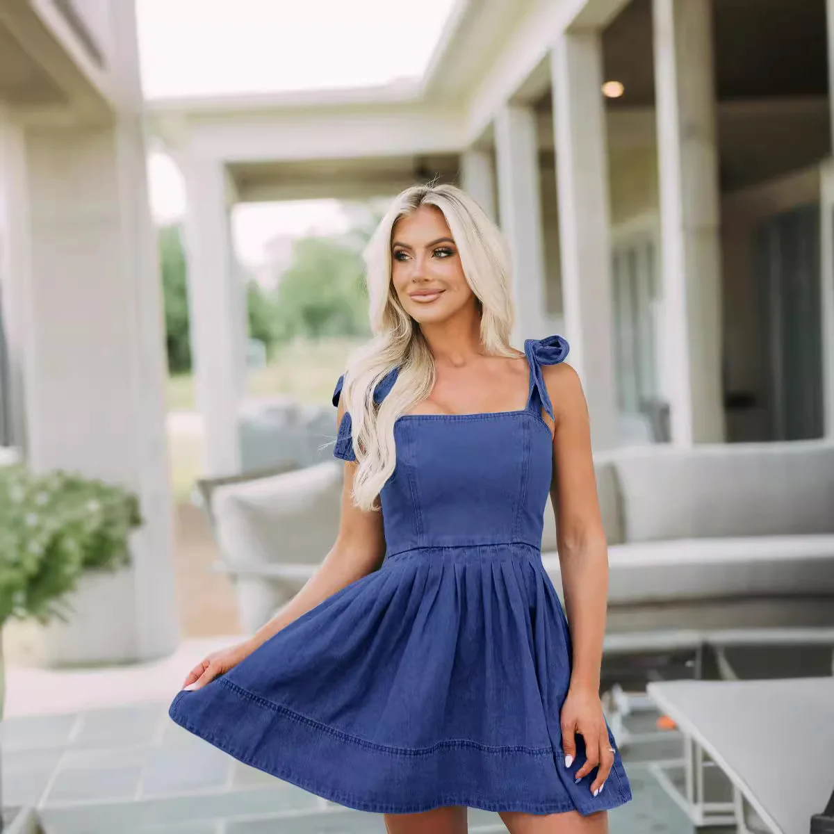 Abiti jeans estivi da donna Mini abito casual senza schienale in denim con spalline