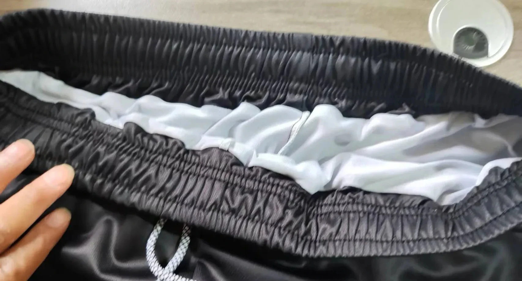 2024年 メンズ スマイルフェイスプリント フィットネスショーツ ダブルレイヤー 2in1 速乾 フィットネス アウトドア レジャー トレーニング スポーツショーツ