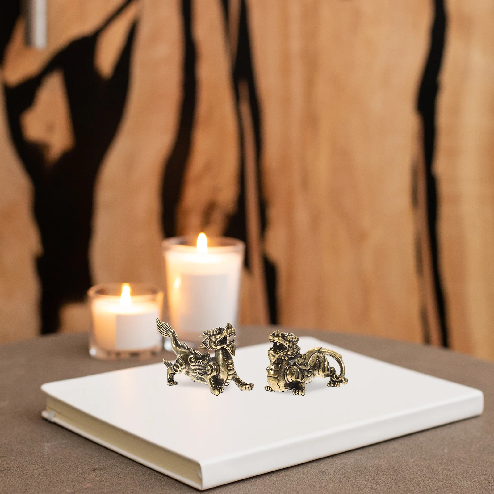 

2pcs Brass Indoor Tabletop Animal Decor Statue Vintage Desktop Decor Miniature Animal For Home Office Cabinet Decoration