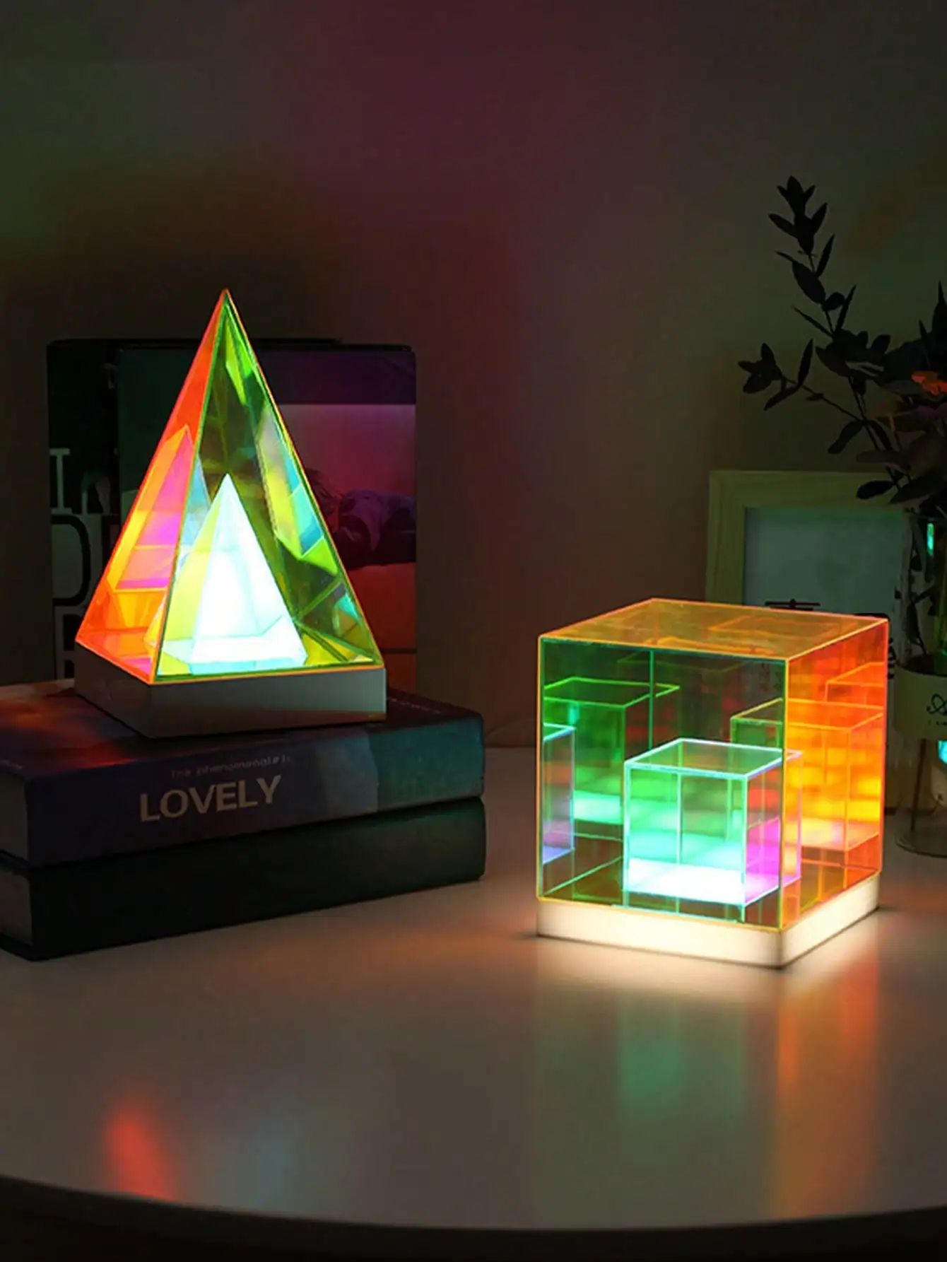 RGB 16-Color Cube, Pyramid, Shaped LED Desk Lamp, Creative Decorative Lighting For Bedroom, Gaming Desk, Atmosphere Lamp, Night