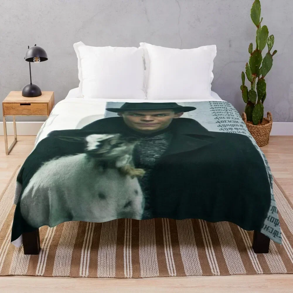 

Kaz with the Milo the goat Throw Blanket Bed Decoratives christmas decoration Bed linens Blankets