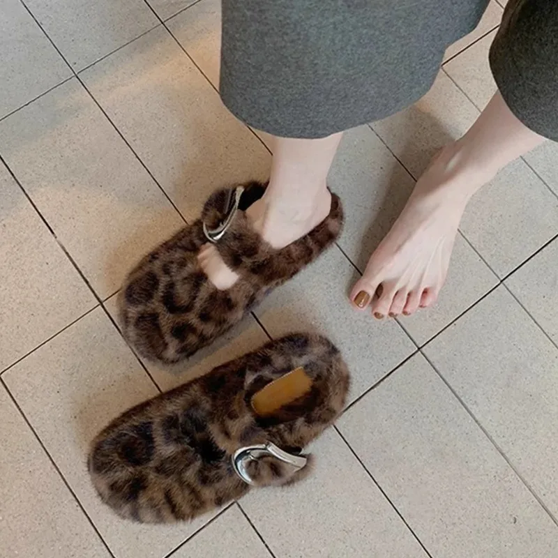 

Новинка 2023 года, осенняя женская обувь на меховой подошве, удобная обувь без шнуровки с круглым носком и неглубоким носком, теплая хлопковая уличная обувь на зиму