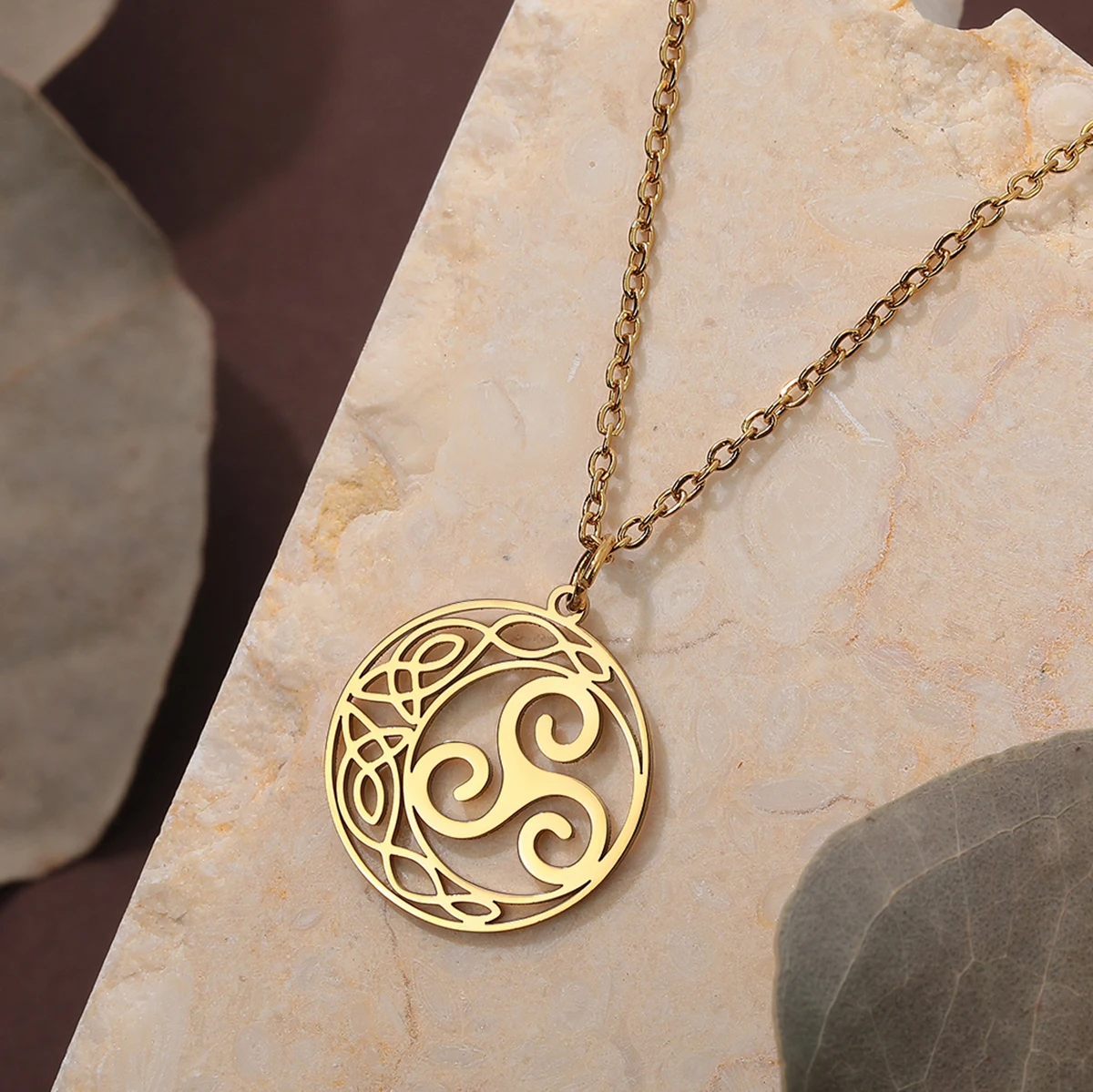 Kinitial-Collier pendentif triple spirale pour femme, croissant de lune, noeud, acier inoxydable, bijoux celtiques, triskele, triskelion