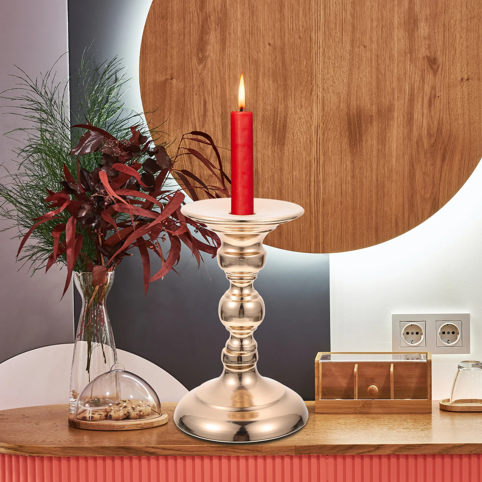

1Pcs Metal Candlestick Elegant Holder Desktop Stand Wedding Banquet Home Decoration Candlestick