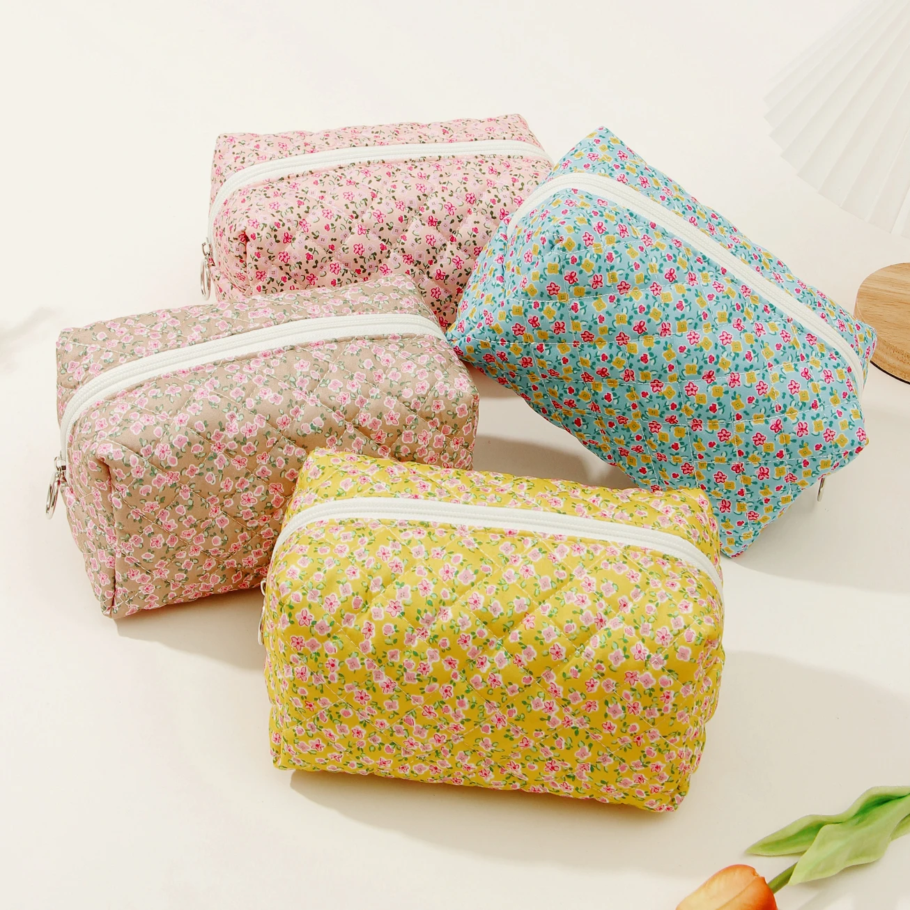 Bolsa cosmética com estampa floral com fecho zíper, Bolsa de maquiagem para mulheres, portátil para batom, viagem, capacidade