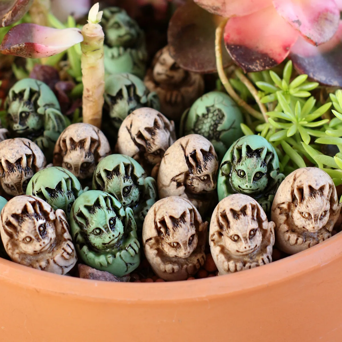 Resin Dual Color Dragon Hatching Flower Pot Ornament For Outdoor Garden Lawn Decoration