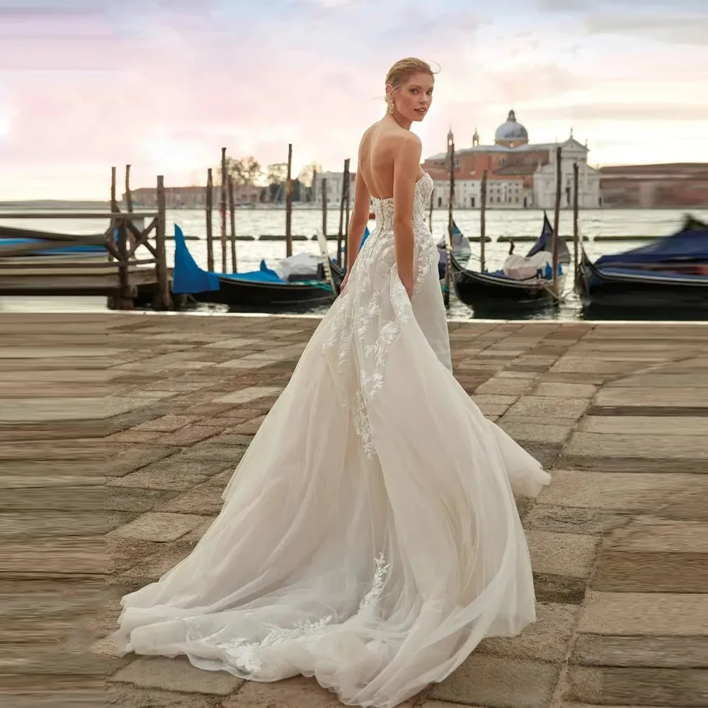 Fascinating Women Wedding Dresses Sexy A-Line Bride Gowns Lace Appliques Mopping Length Gowns Ball Vestidos De Novias Customized