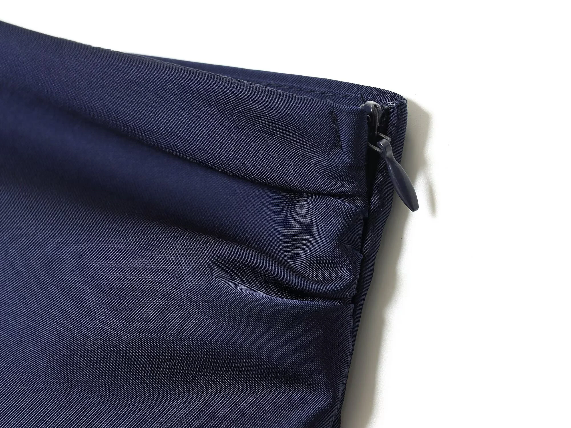 ZERAINS European and American style new women's slim and versatile dress with a silk satin texture and a MIDI long style