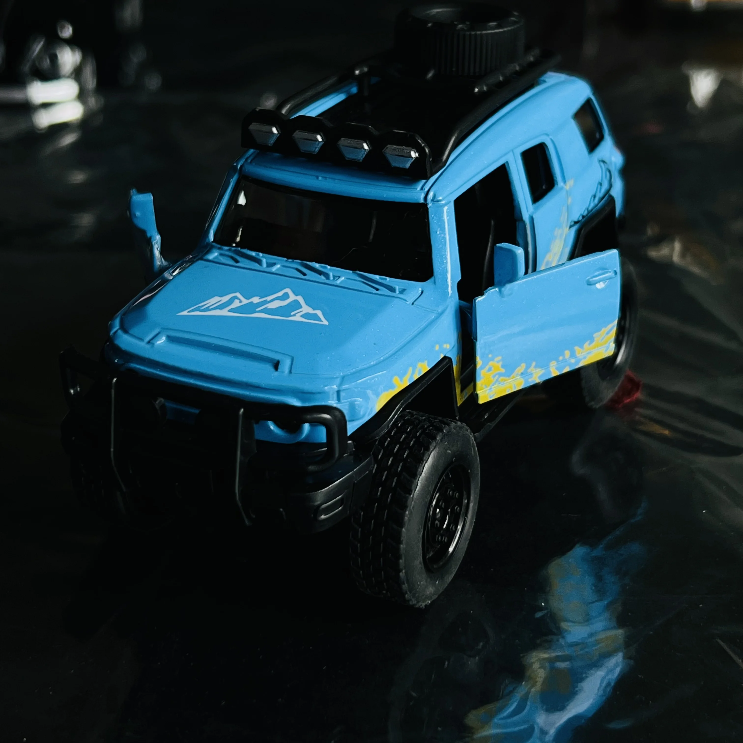 

Детская модель автомобиля из сплава, игрушка для мальчика, имитация внедорожника, украшение