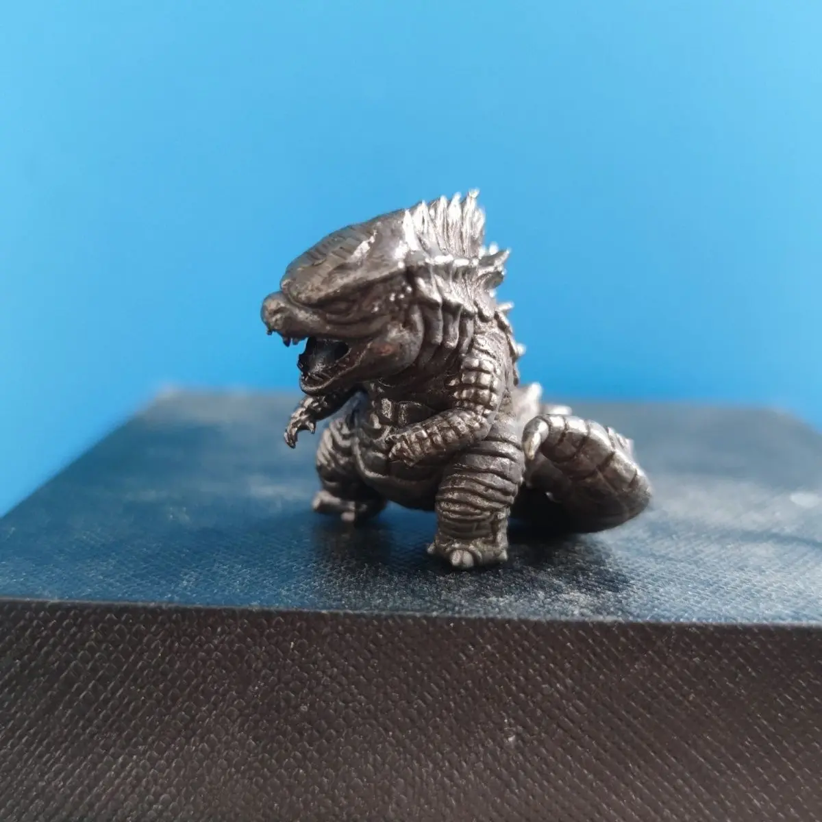 Винтажная твердая латунная скульптура монстра, металлическая фигурка ручной работы, украшение для дома, статуя для дисплея салона автомобиля