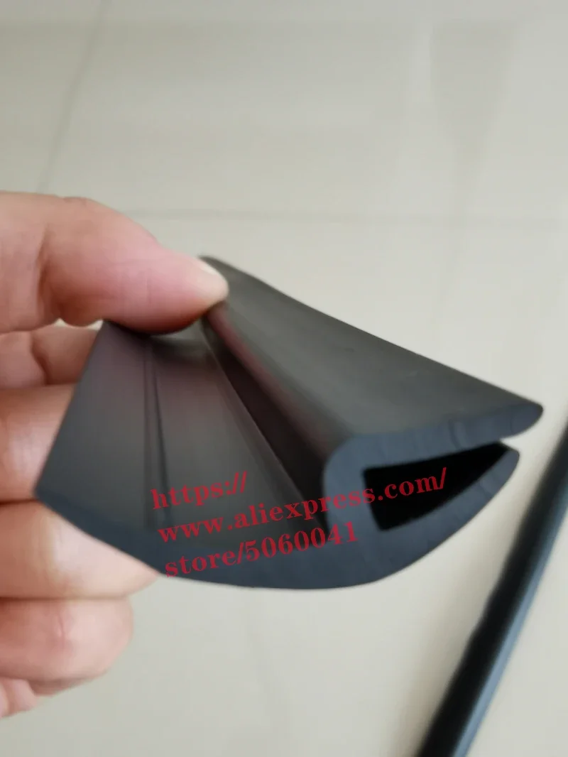 2PCS/SET Rear side window rubber strip for Great Wall Haval H3 H5 Rear door glass column decorative strip sealing strip