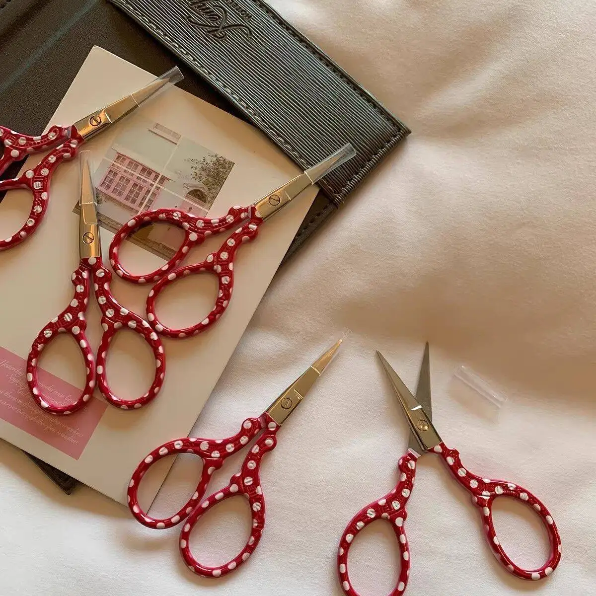 Retro Compact Embroidery Thread Household Mini Scissors, High Aesthetic Red Polka Dot Small Scissors