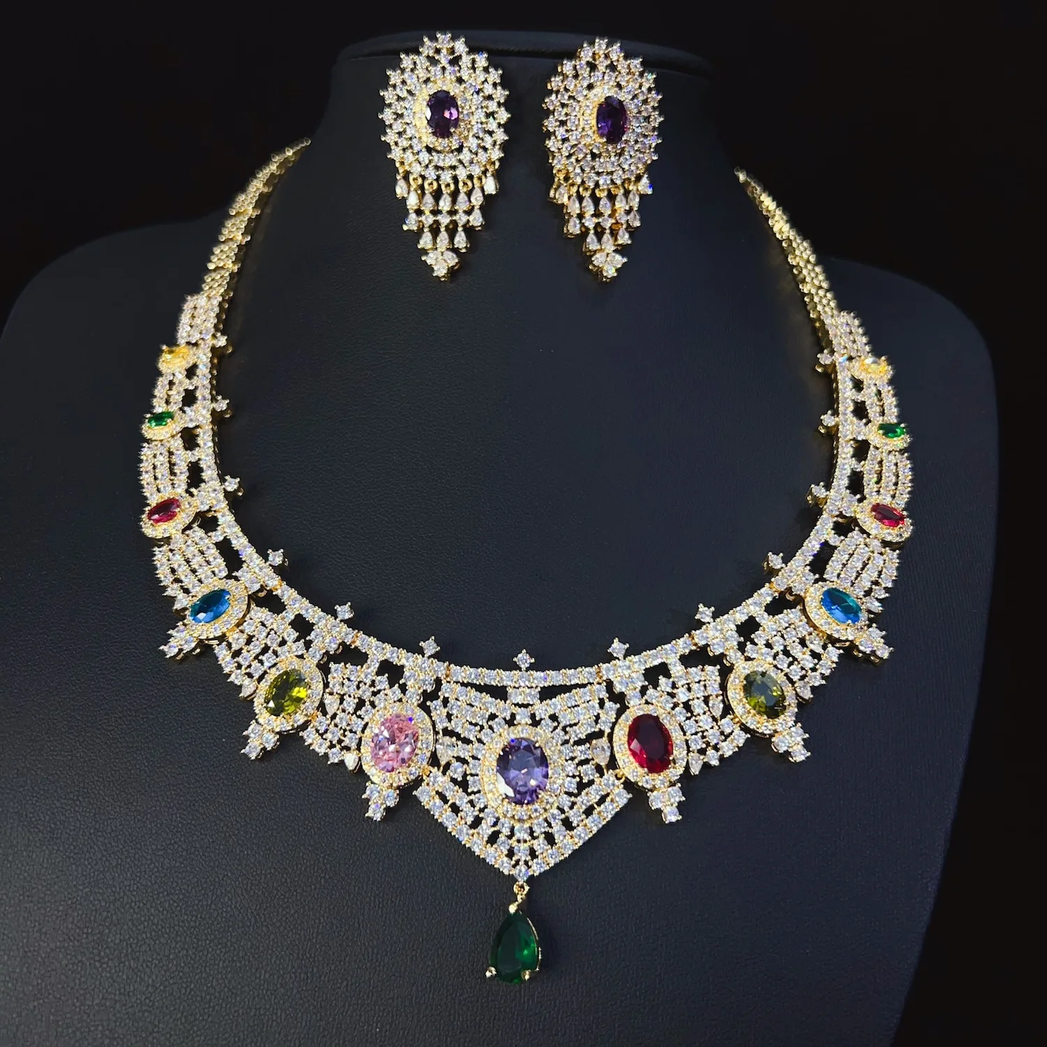 ByI European and American Style Exquisite Color Necklace and Earrings Women's Jewelry Set Women's Wedding Birthday Gift M-1122