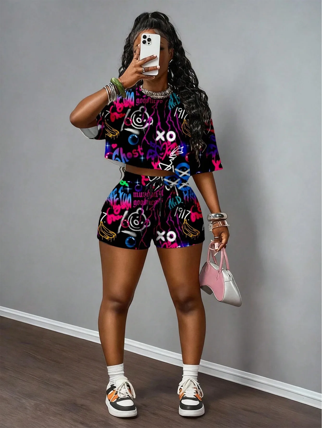 Hot-selling Women's Breathable Short-sleeved Shirt and Shorts Set Hip-hop Graffiti Print Urban Street Style Casual Two-piece Set