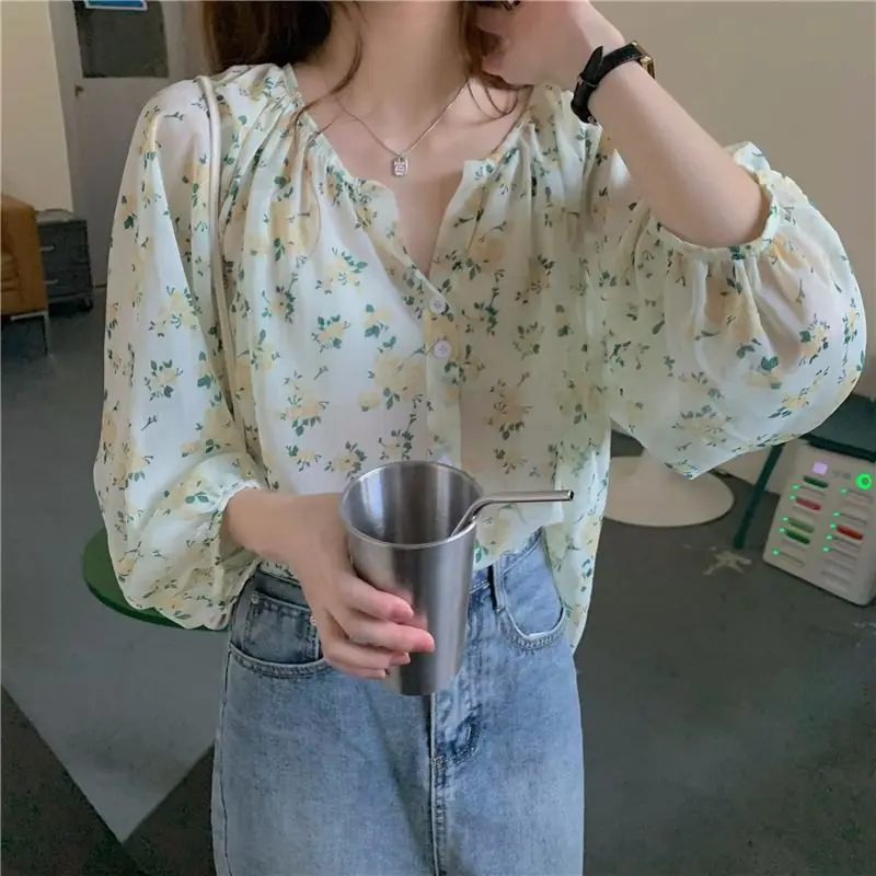 甘い新鮮な花柄シフォンシャツ女性のデザインセンセーションニッチエレガント薄い韓国スタイル日焼け止め長袖トップ