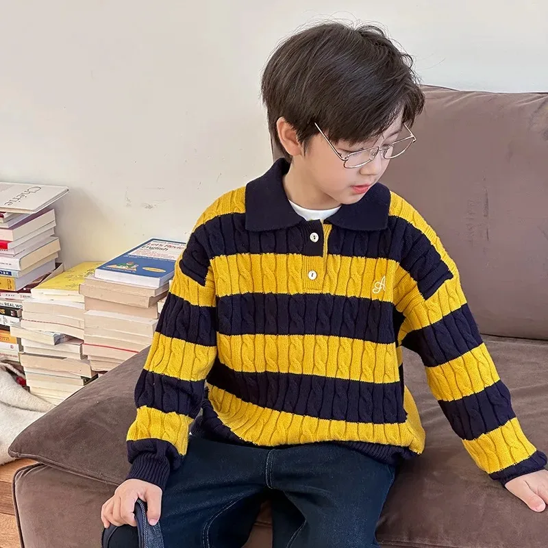 الأطفال 2025 الخريف والشتاء سميكة شريطية الحياكة زر صبي وفتاة التلبيب سترة دافئة وأزياء الاطفال الملابس